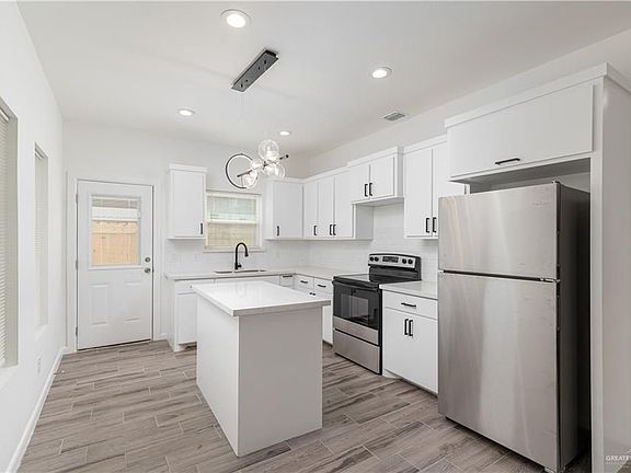 3rd image of 2206 Taxco Ct #1