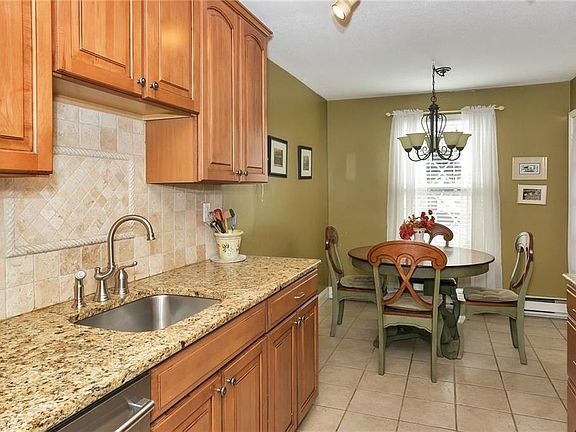 3rd image of 444 Sierra Vista Ln