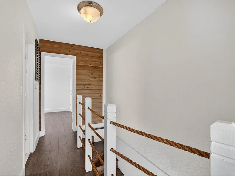 1531 SE 15th St #8 — Photo 17