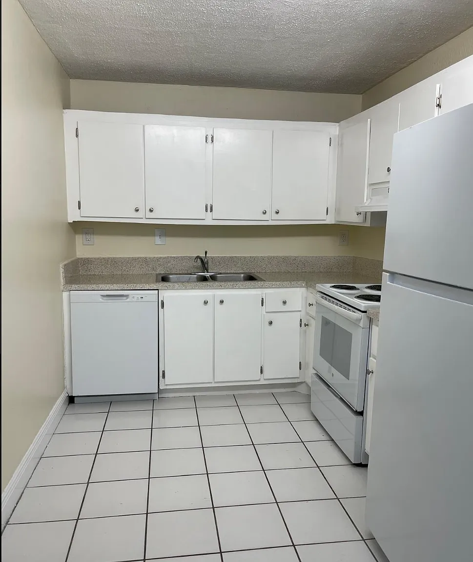 1 bed, 800 sqft, $1,450 — Photo 3