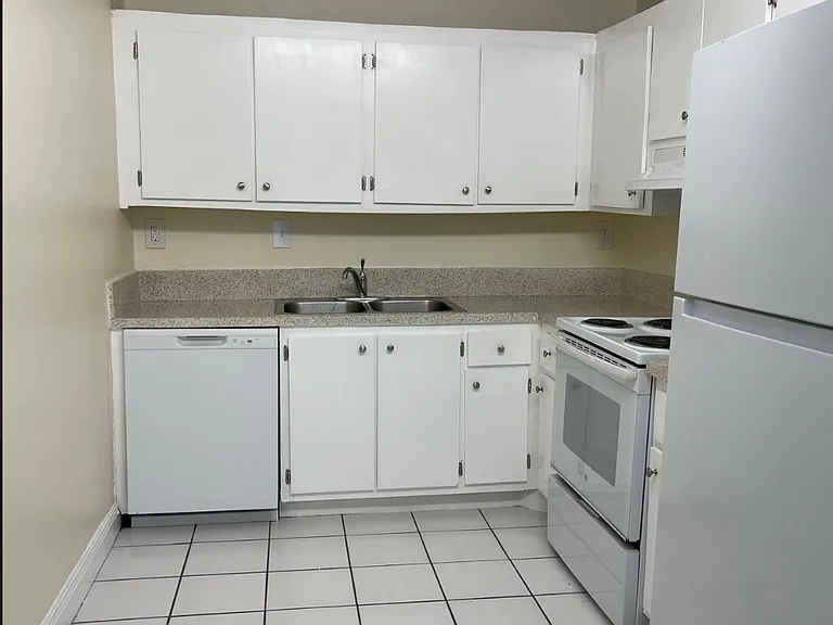 701 NW 214th St #1/1 — Photo 3