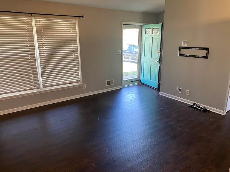 12516 Echo Bridge Rd — Photo 3