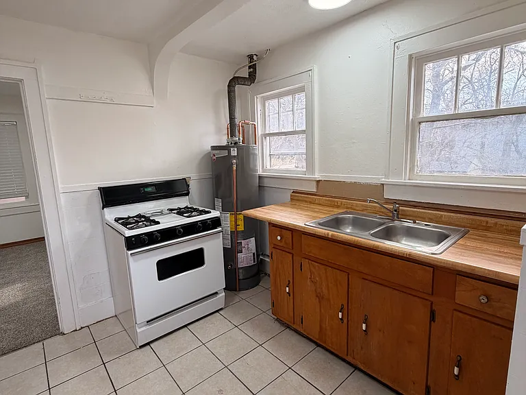 206 Avondale Ave #3 — Photo 5