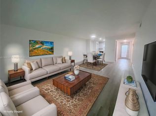 9521 Sunrise Lakes Blvd APT 306, Sunrise, FL 33322