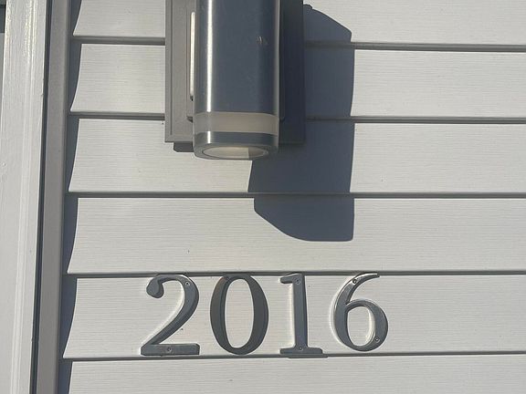 2nd image of 2016 Wright St