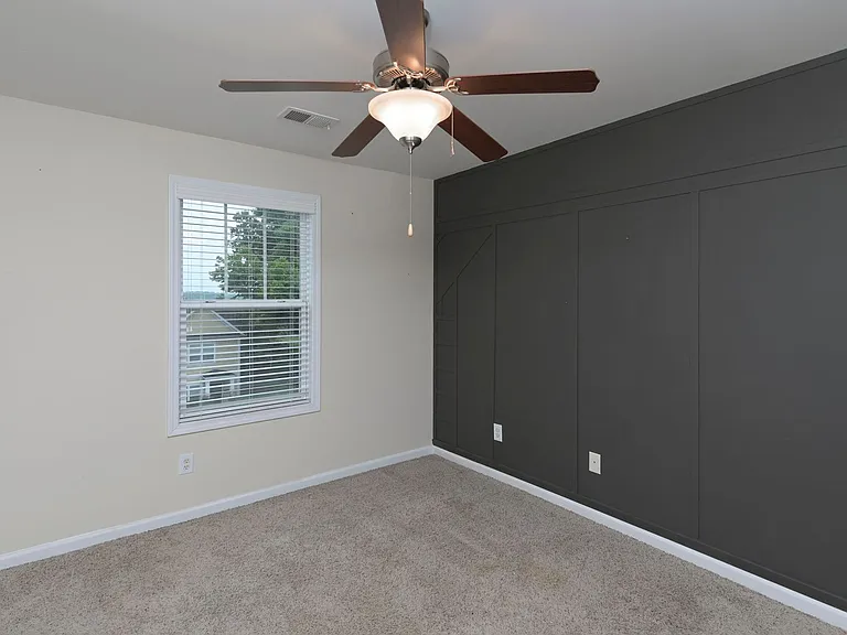 1811 Pulaski St — Photo 26