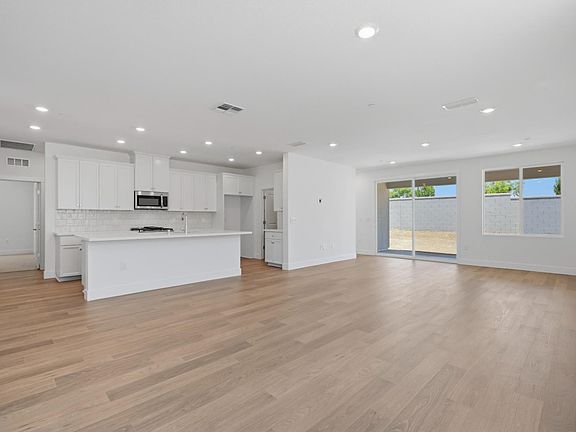 2nd image of 1425 Marmo Cir