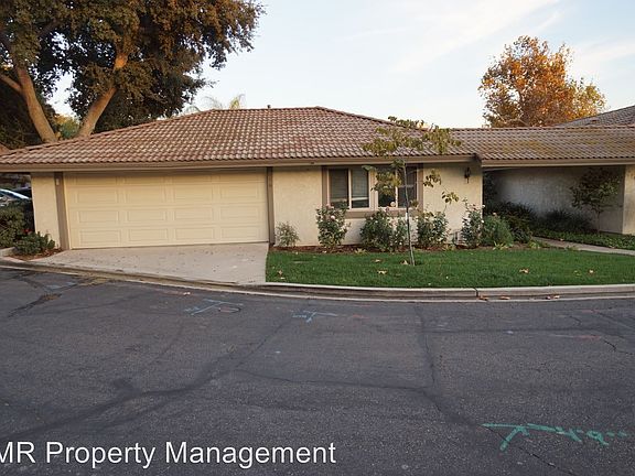 2nd image of 176 Oak Forest Cir