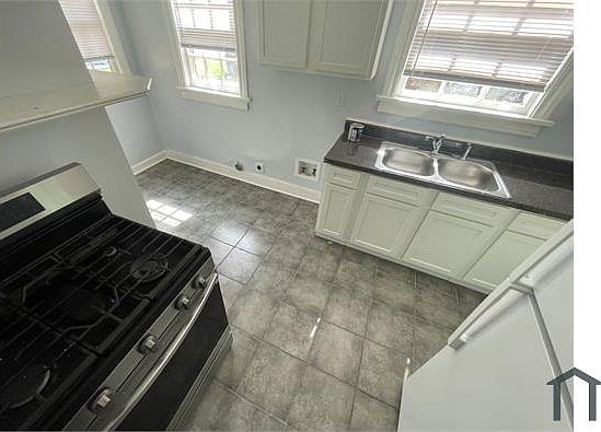 2nd image of 3761 Faxon Ave