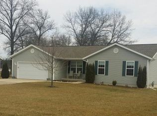 8560 Country View Ln, Altamont, IL 62411