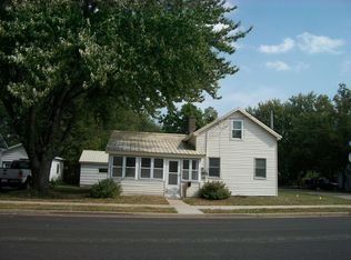 320 Grove St, Mauston, WI 53948