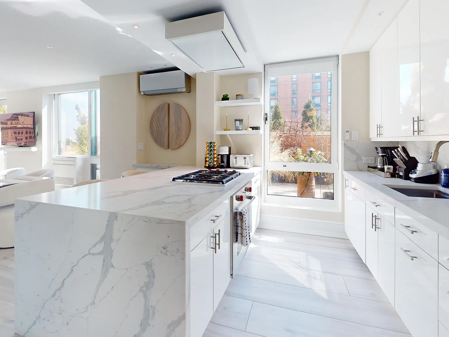 1 Irving Place — Photo 4