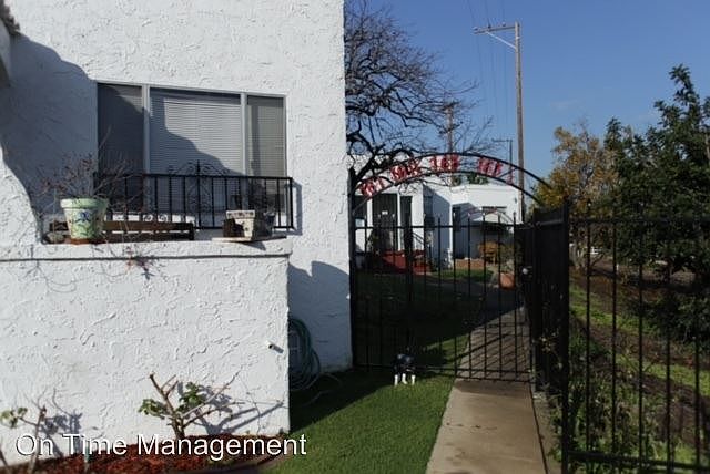 1st image of 761 1/2 Belmont Ave