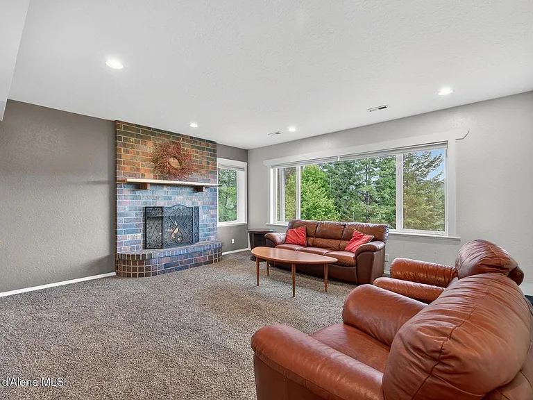 37371 E Hayden Lake Rd — Photo 32