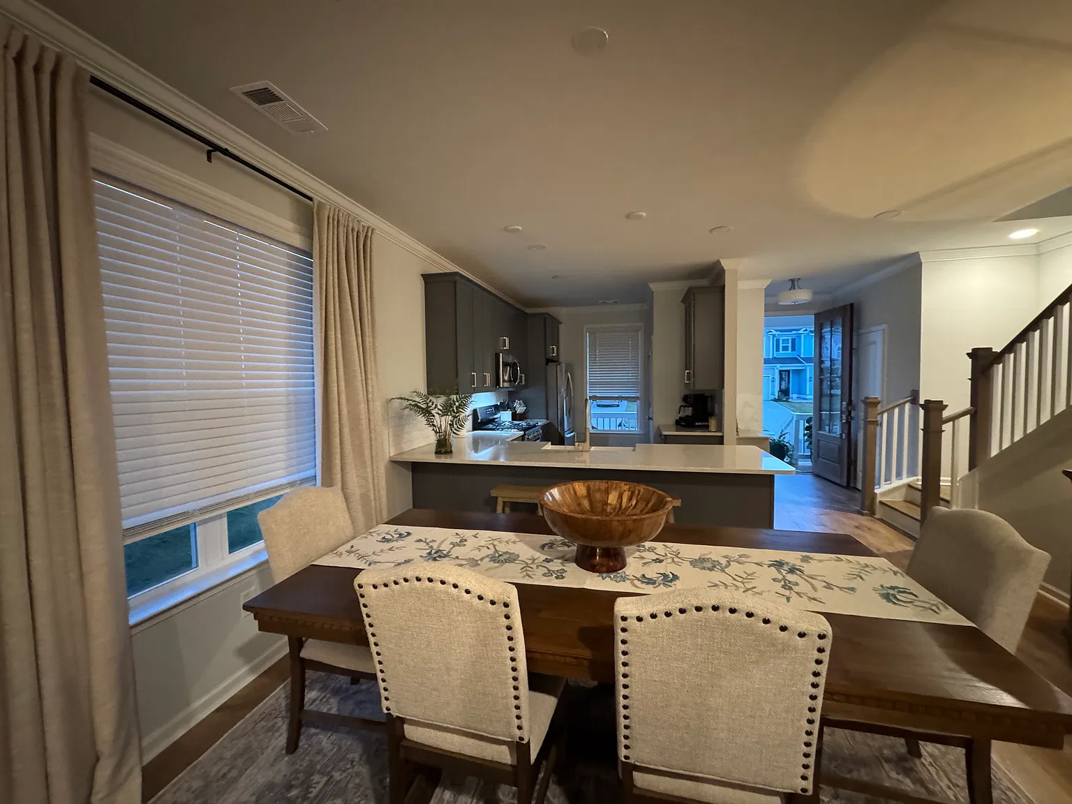 3 bed, 1822 sqft, $1,995 — Photo 2
