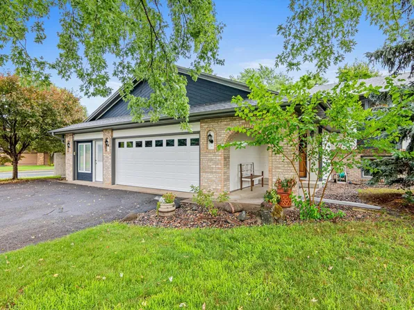 998 99th Ln NE, Blaine, MN 55434
