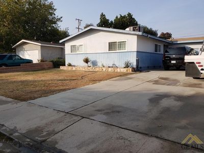 924 Alandale Ave, Bakersfield, CA, 93308