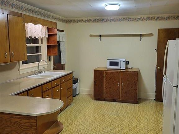 3rd image of 401 Faw St