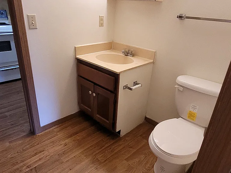 Lake Bei Der Bank Apartments — Photo 10
