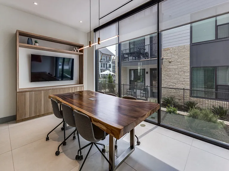Azola Avery Centre — Photo 17