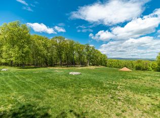 173 Hillside Dr, Henryville, PA 18332