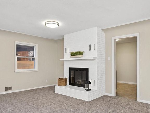 5th image of 1524 E 16th St