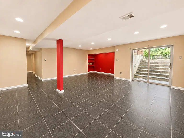 1107 Station Dr — Photo 17