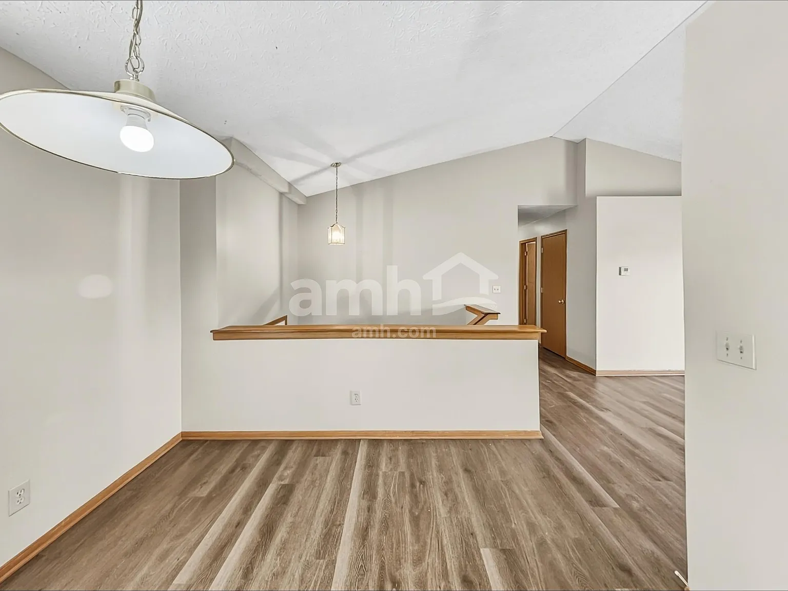 3 bed, 2.0 bath, 1818 sqft, $2,300 — Photo 4