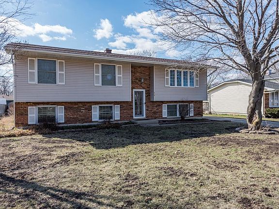 4th image of 536 Garnett Ave