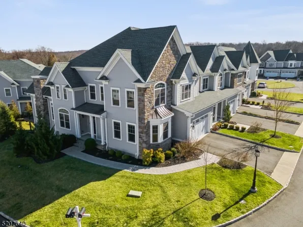 9 Park View Dr, Warren Twp., NJ 07059