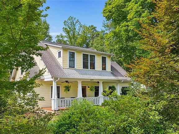 2nd image of 2655 Appian Way