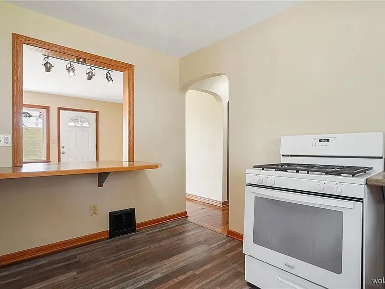 1568 Newton St #1 — Photo 6