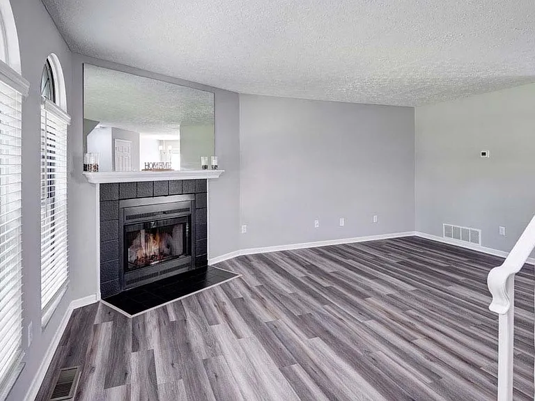 McNaughten Woods Townhomes — Photo 14
