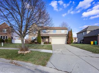 52644 Cleveland St, New Baltimore, MI 48047