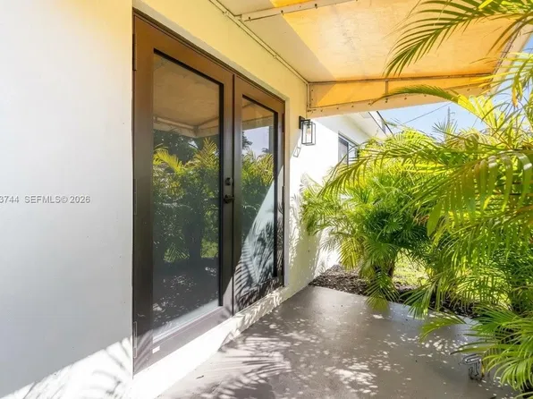 1201 N 16th Ave, Hollywood, FL 33020
