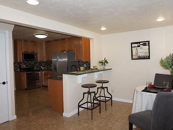 3rd image of 519 Cribbs St