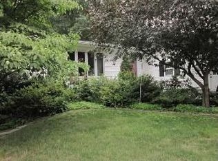 21 Parkcrest Dr, Rosendale, NY 12472