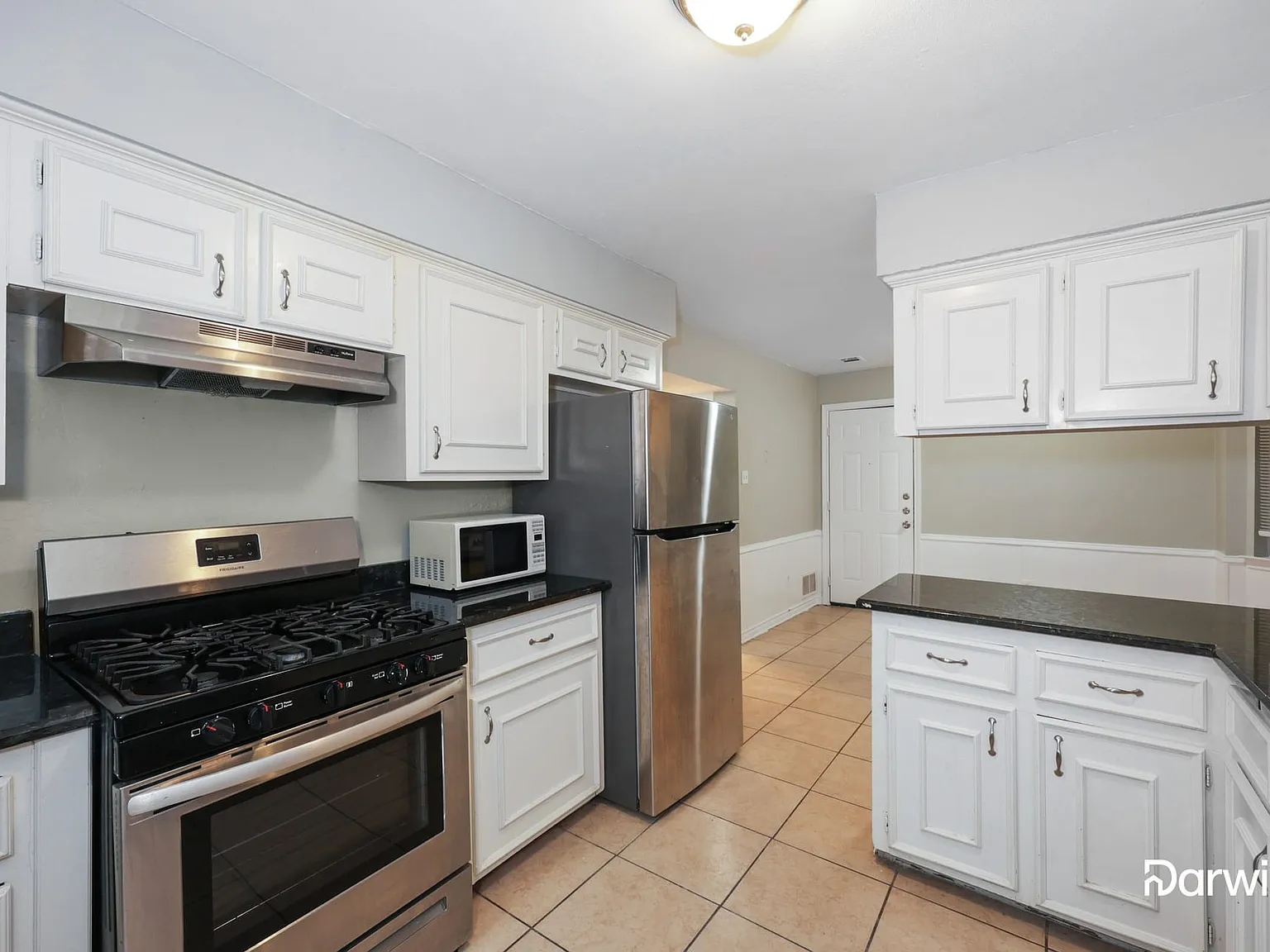 4 bed, 2.5 bath, 2230 sqft, $2,695 — Photo 3