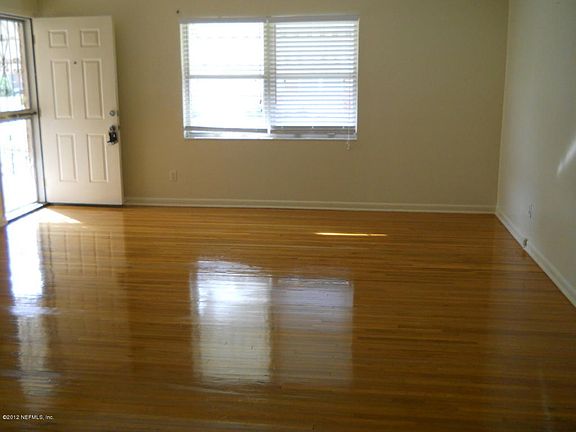 3rd image of 1085 Willow Branch Ave