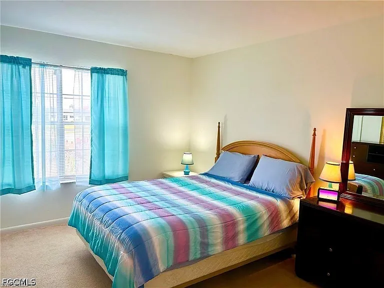 1005 SW 48th Ter #7 — Photo 10