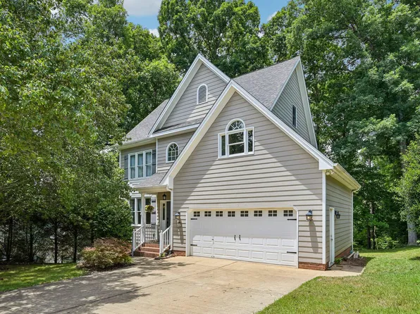 412 W Ballentine St, Holly Springs, NC 27540
