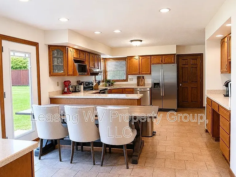705 Charlie St — Photo 2