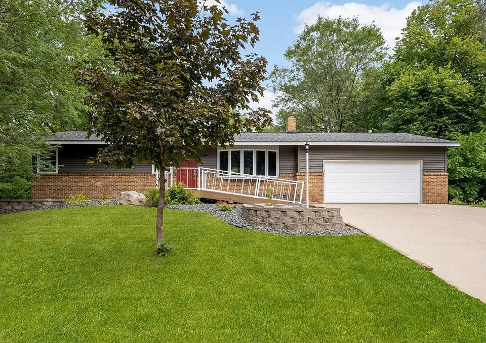 11004 Oak Knoll Ter N