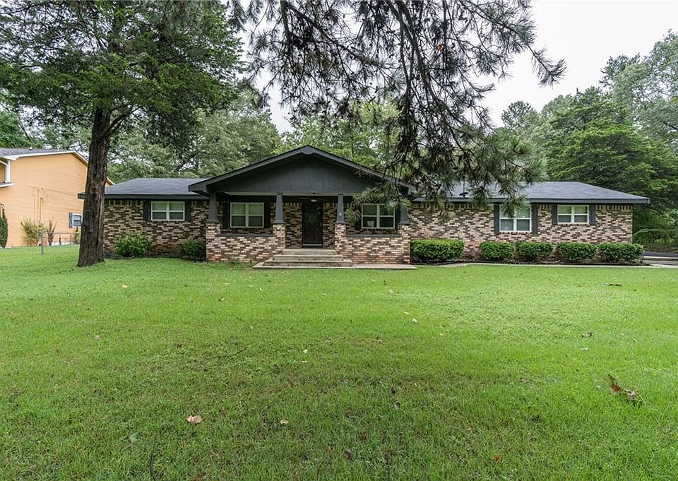 1st image of 1 Craigwood Ln