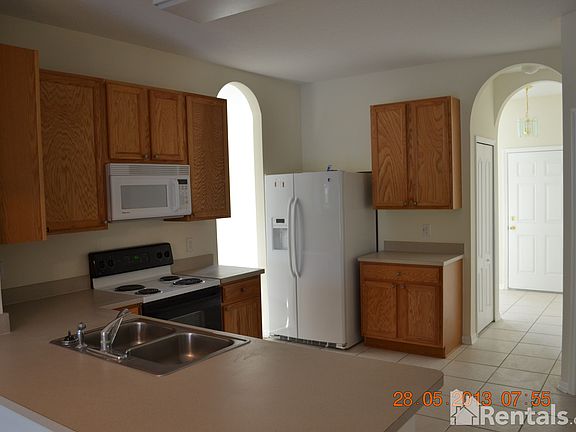 5th image of 3905 Stornoway Dr