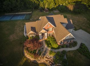 337 Nicole Ct, Plainwell, MI 49080