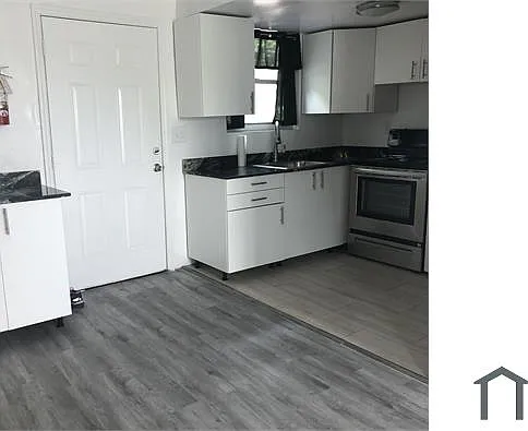 2 bed, 900 sqft, $2,400 — Photo 1