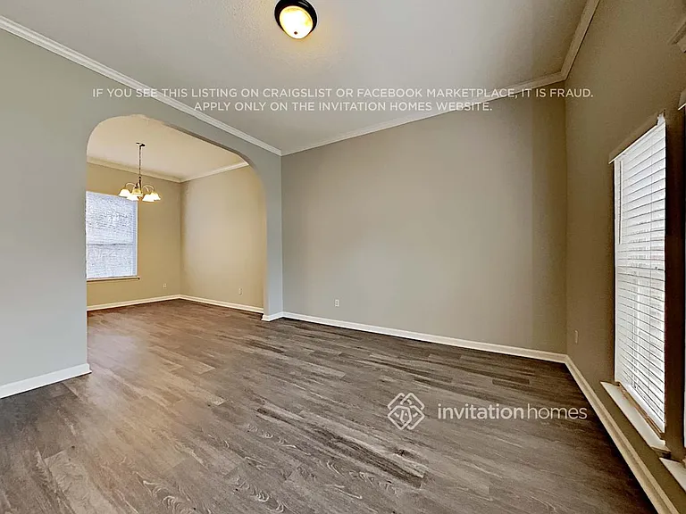 3939 Armitage Dr — Photo 8