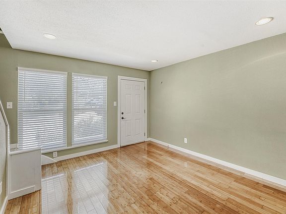 3rd image of 2000 Lightsey Rd APT 3