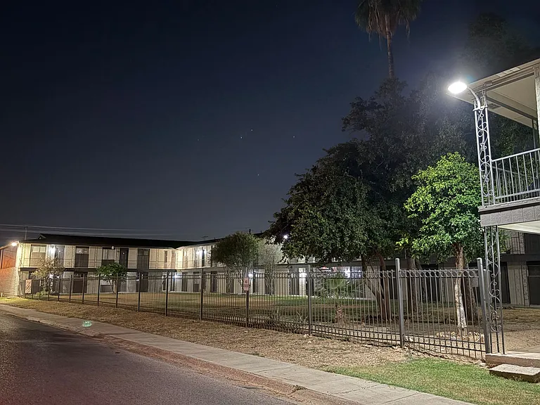 Retama Apartments — Photo 15